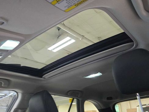 Used 2019 Subaru Outback 3.6R Limited image 23