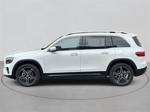 New 2026 Mercedes-Benz GLB 250 4MATIC image 2