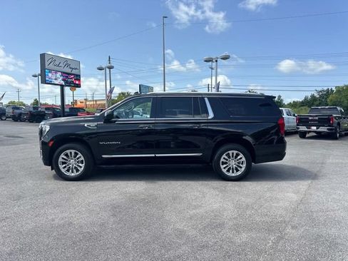 Used 2024 GMC Yukon XL SLT AWD/4WD image 8