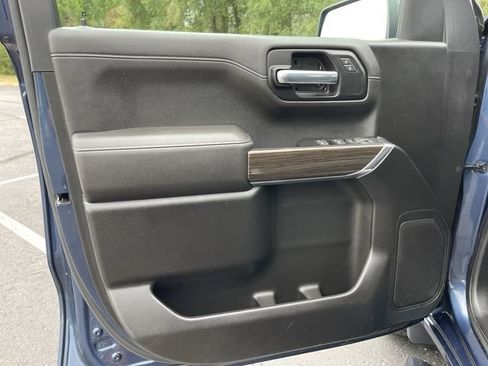 Used 2022 Chevrolet Silverado 1500 RST AWD/4WD image 22
