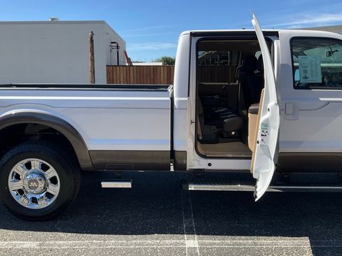 Used 2015 Ford F250 King Ranch w/ King Ranch w/Chrome Package image 27