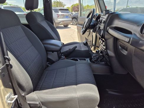 Used 2012 Jeep Wrangler Sport w/ Connectivity Group AWD/4WD image 14