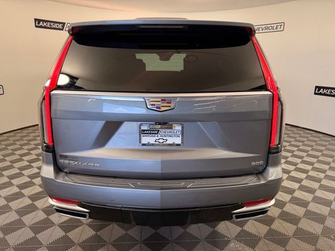 Used 2021 Cadillac Escalade Premium Luxury w/ Driver Assist Tech Package AWD/4WD image 5