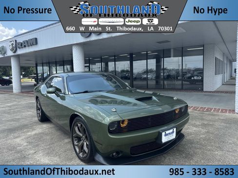 Used 2019 Dodge Challenger GT image 1