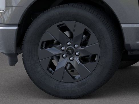 New 2025 Ford F150 Lightning Flash AWD/4WD image 19