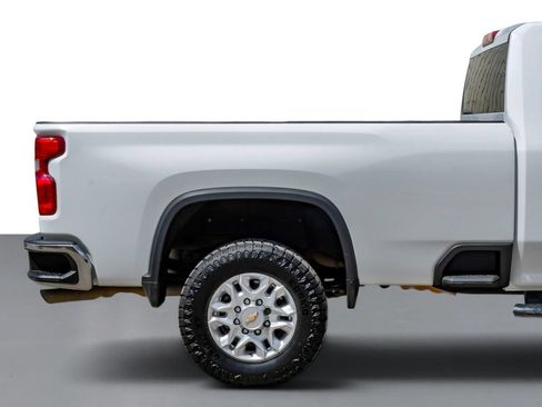 Used 2022 Chevrolet Silverado 2500 LT w/ Convenience Package AWD/4WD image 6