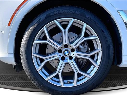 Used 2024 BMW X7 xDrive40i image 35