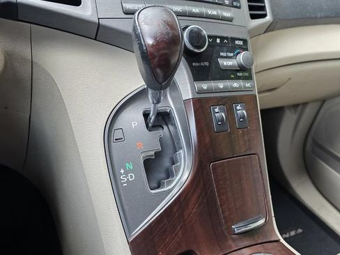 Used 2010 Toyota Venza FWD image 20