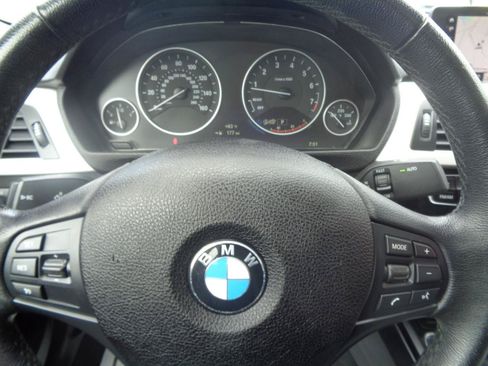 Used 2018 BMW 320i xDrive Sedan w/ Convenience Package AWD/4WD image 37