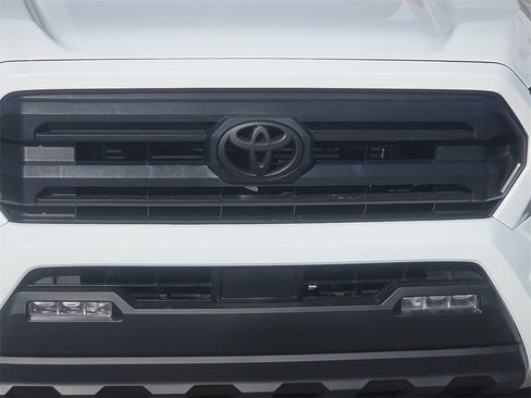 New 2026 Toyota Tacoma SR5 image 7