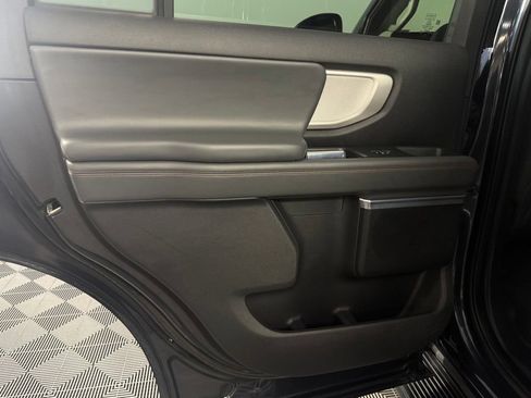 Used 2025 Ford Expedition Active AWD/4WD image 26