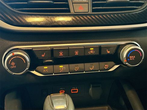 Used 2024 Nissan Altima 2.5 SR w/ SR Premium Package image 16