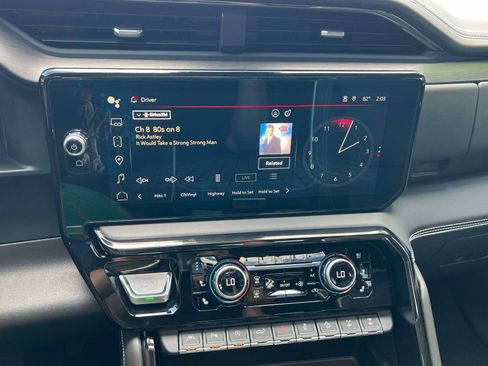 Used 2023 GMC Sierra 1500 AT4X w/ AT4X AEV Edition AWD/4WD image 18