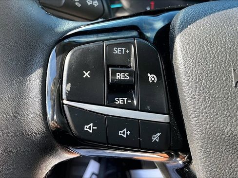 Used 2022 Ford Escape SE w/ Cold Weather Package image 10