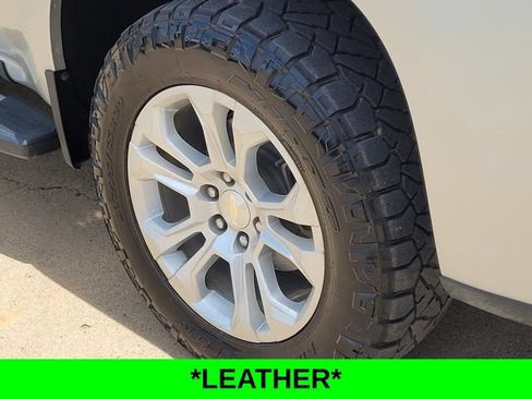 Used 2022 Chevrolet Silverado 1500 LTZ w/ LTZ Convenience Package II AWD/4WD image 8