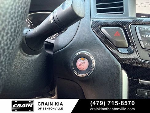 Used 2020 Nissan Pathfinder SL FWD image 25
