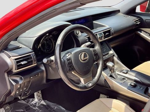 Used 2019 Lexus IS 350 F Sport w/ F Sport Package RWD image 9