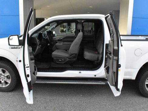 Used 2017 Ford F150 XLT w/ Equipment Group 301A Mid image 11