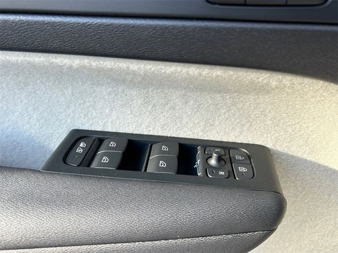 New 2026 Volvo XC40 B5 Ultra w/ Climate Package image 26