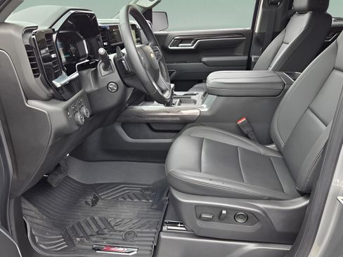 Used 2026 Chevrolet Silverado 1500 LTZ w/ LTZ Premium Package AWD/4WD image 9