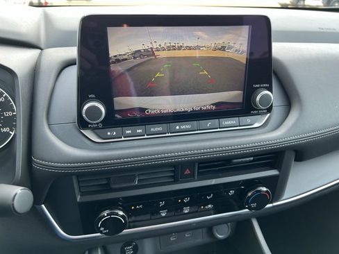 Certified 2025 Nissan Rogue S image 12