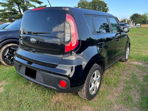 Used 2019 Kia Soul FWD image 4