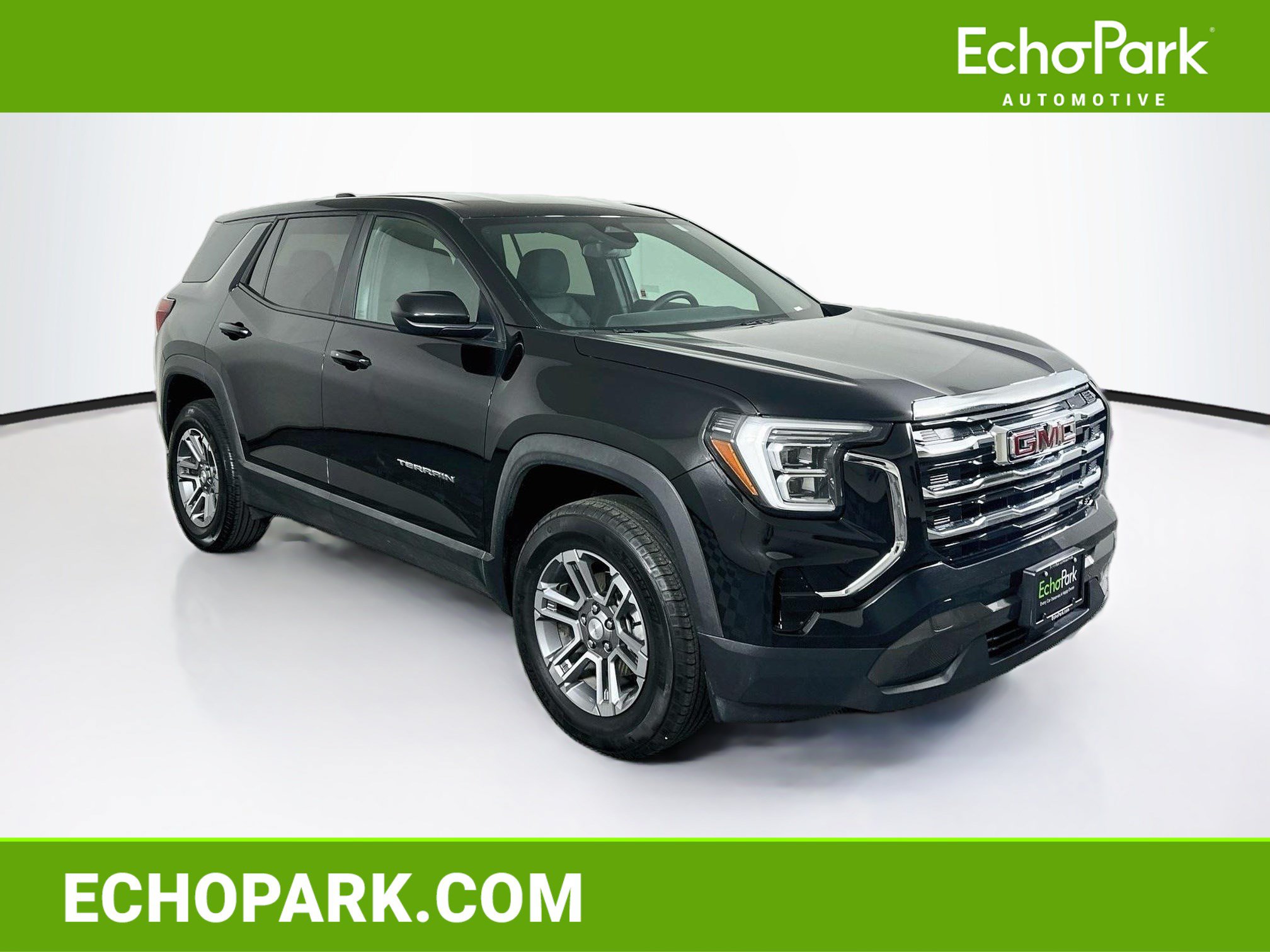 Used 2025 GMC Terrain Elevation FWD image 1