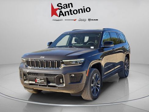 New 2025 Jeep Grand Cherokee L Overland w/ Trailer Tow Package AWD/4WD image 4