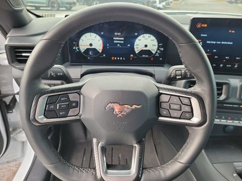 Used 2025 Ford Mustang Coupe RWD image 11