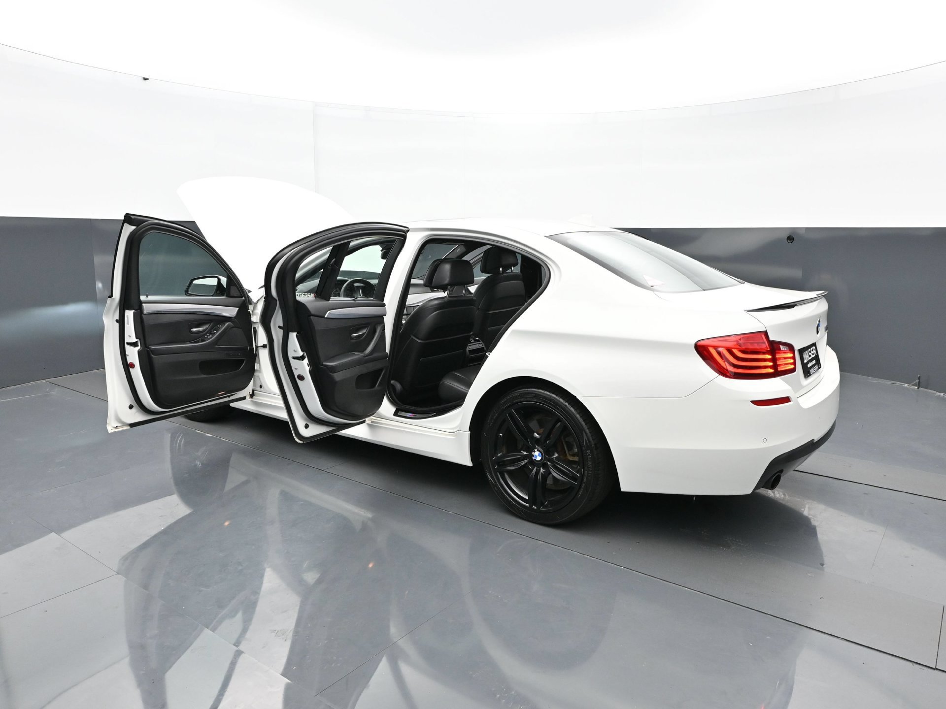 Used 2016 BMW 535i xDrive Sedan AWD/4WD image 38
