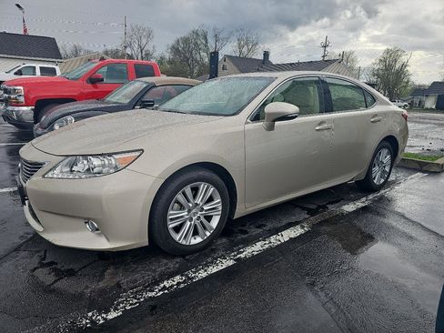 Used 2015 Lexus ES 350 w/ Premium Package image 2