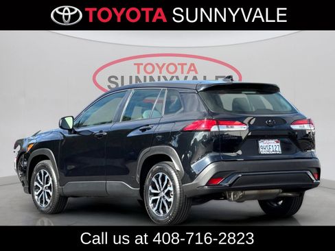 Used 2023 Toyota Corolla Cross AWD Hybrid image 8
