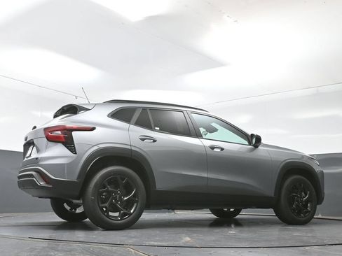 New 2026 Chevrolet Trax LT w/ Driver Confidence Package FWD image 37