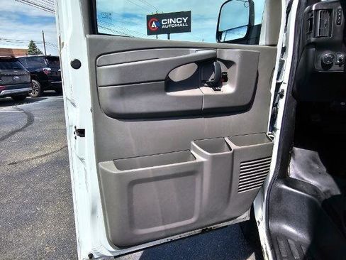 Used 2014 GMC Savana 2500 RWD image 19