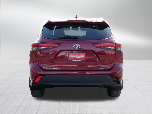 Certified 2020 Toyota Highlander XLE image 7