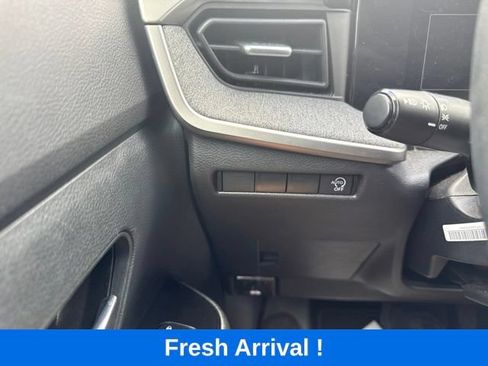Used 2025 Nissan Kicks SV FWD image 9