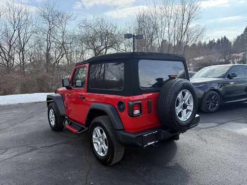 Used 2022 Jeep Wrangler Sport S image 4