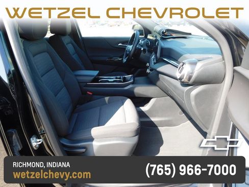Used 2026 Chevrolet Equinox LT AWD/4WD image 16