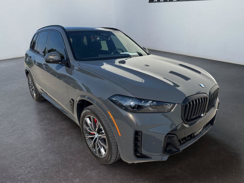 Used 2026 BMW X5 xDrive40i w/ M Sport Package AWD/4WD image 11