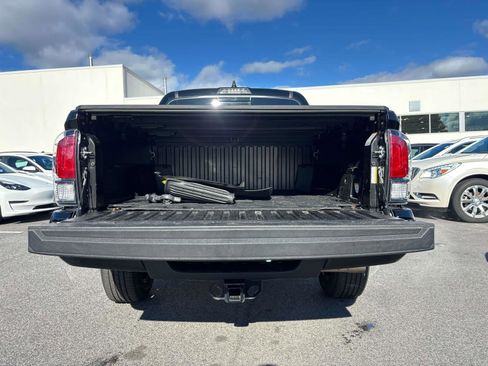 Used 2023 Toyota Tacoma Limited image 4