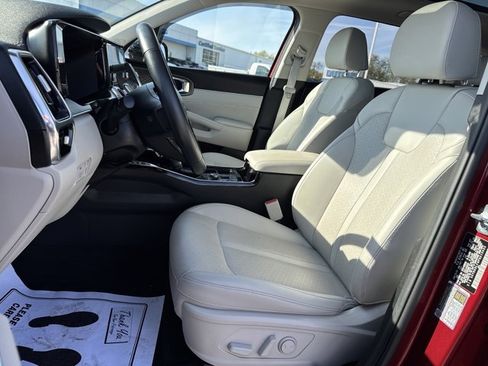 Used 2023 Kia Sorento SX image 10