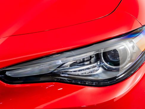 Used 2023 Alfa Romeo Giulia Sprint image 23