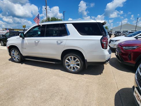 Used 2023 Chevrolet Tahoe High Country AWD/4WD image 8