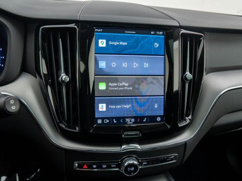 Used 2025 Volvo XC60 B5 Core w/ Protection Package Premier image 23