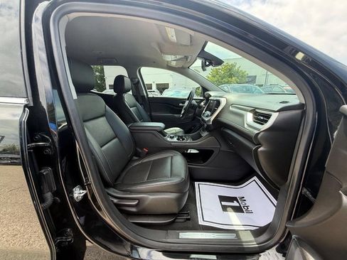 Used 2023 GMC Acadia SLT AWD/4WD image 12