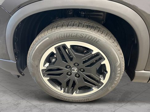 New 2026 Honda Pilot Touring image 11