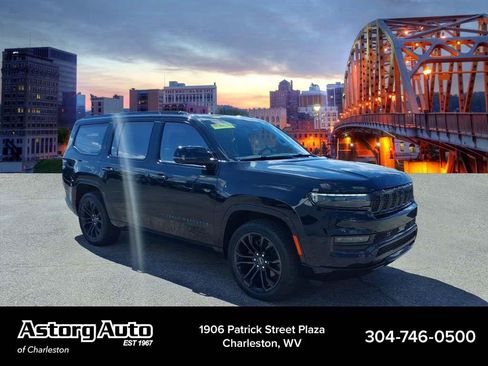 Used 2023 Jeep Grand Wagoneer Series II AWD/4WD image 1