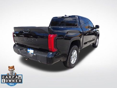 Used 2022 Toyota Tundra SR5 w/ SR5 Convenience Package image 9