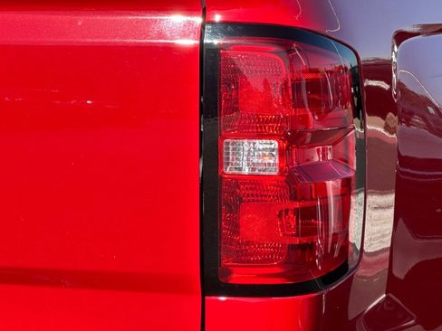 Used 2018 Chevrolet Silverado 1500 Custom w/ Custom Value Package image 43