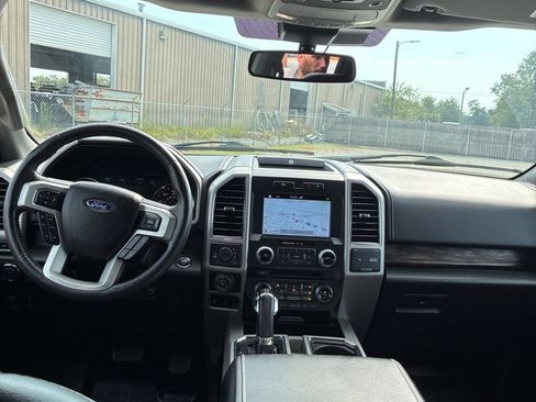 Used 2018 Ford F150 Lariat w/ Equipment Group 502A Luxury AWD/4WD image 8